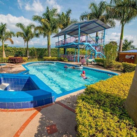 Hotel Campestre La Cecilia Montenegro Exterior photo